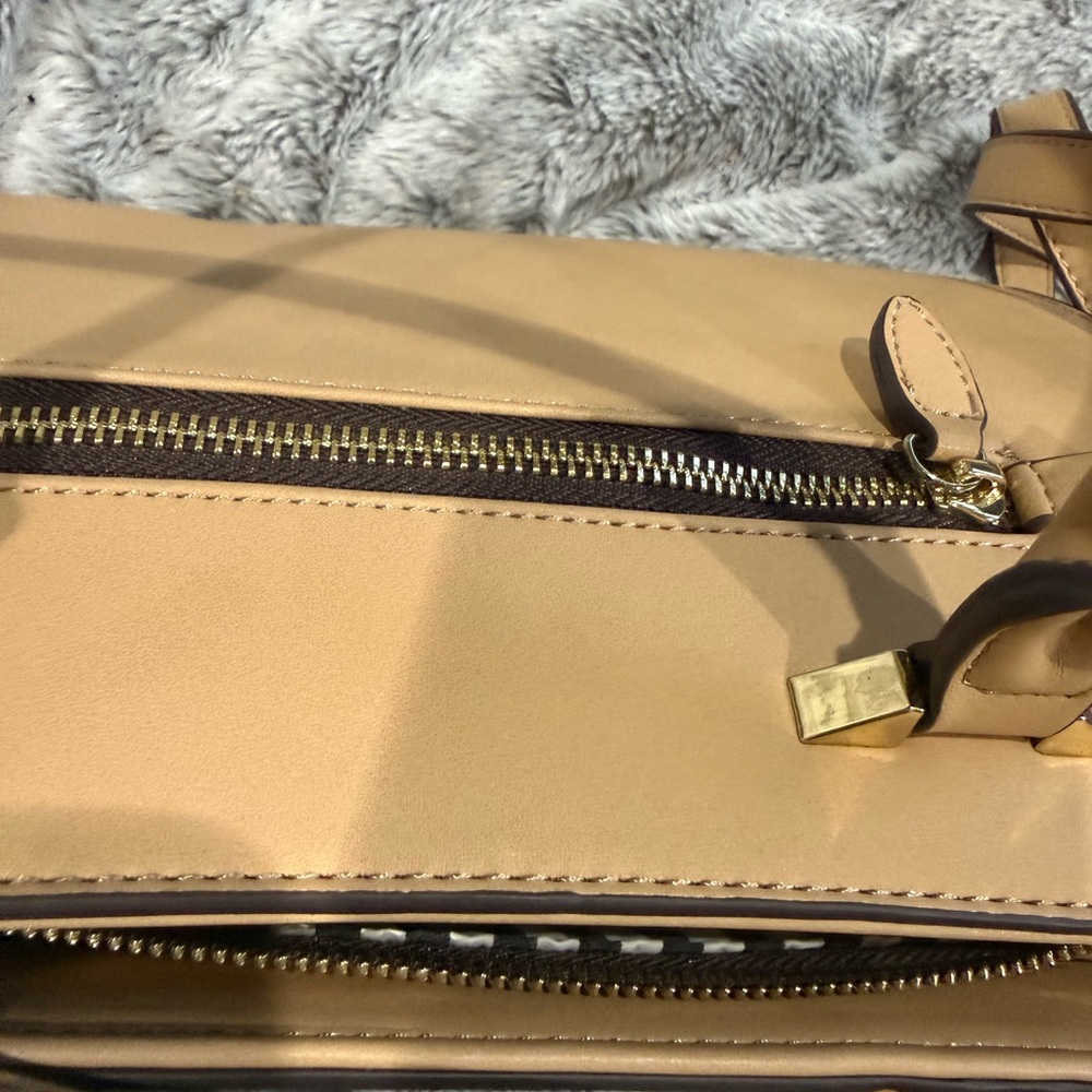 Tan Women's Handbag - Picture 4 of 5